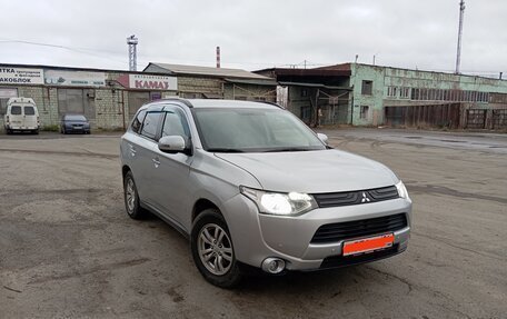 Mitsubishi Outlander III рестайлинг 3, 2012 год, 1 500 000 рублей, 2 фотография