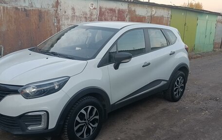 Renault Kaptur I рестайлинг, 2018 год, 1 200 000 рублей, 1 фотография