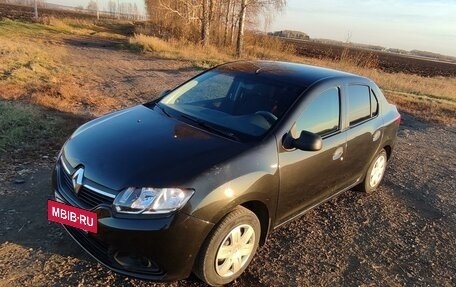 Renault Logan II, 2015 год, 675 000 рублей, 3 фотография