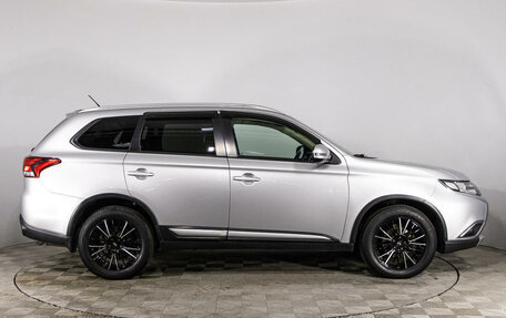 Mitsubishi Outlander III рестайлинг 3, 2016 год, 2 399 000 рублей, 4 фотография