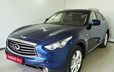 Infiniti QX70, 2013 год, 2 024 000 рублей, 1 фотография