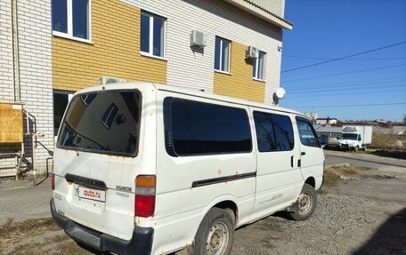 Toyota HiAce H100, 2001 год, 650 000 рублей, 5 фотография