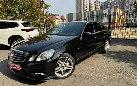 Mercedes-Benz E-Класс, 2011 год, 1 650 000 рублей, 2 фотография