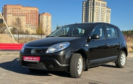 Renault Sandero I, 2013 год, 845 000 рублей, 1 фотография