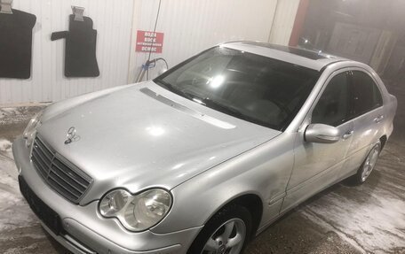 Mercedes-Benz C-Класс, 2005 год, 950 000 рублей, 22 фотография