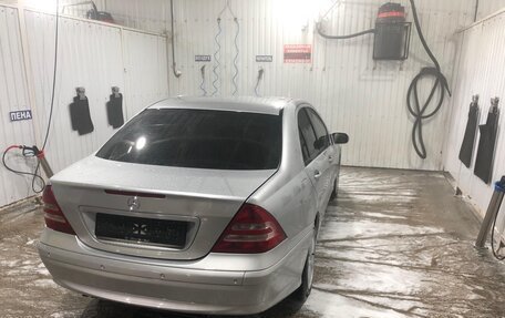 Mercedes-Benz C-Класс, 2005 год, 950 000 рублей, 20 фотография