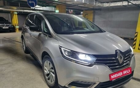 Renault Espace V рестайлинг, 2017 год, 1 799 000 рублей, 3 фотография