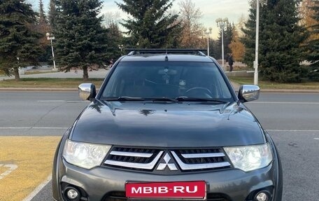 Mitsubishi Pajero Sport II рестайлинг, 2013 год, 1 890 000 рублей, 2 фотография