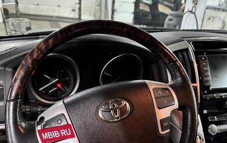 Toyota Land Cruiser 200, 2015 год, 4 950 000 рублей, 28 фотография