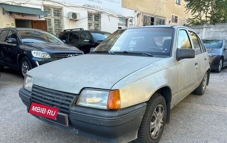 Opel Kadett E рестайлинг, 1985 год, 210 000 рублей, 1 фотография