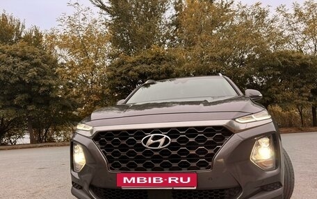 Hyundai Santa Fe IV, 2019 год, 3 700 000 рублей, 2 фотография