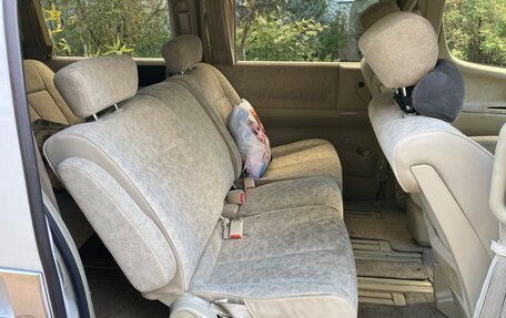 Nissan Elgrand III, 2002 год, 1 550 000 рублей, 12 фотография