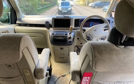 Nissan Elgrand III, 2002 год, 1 550 000 рублей, 10 фотография