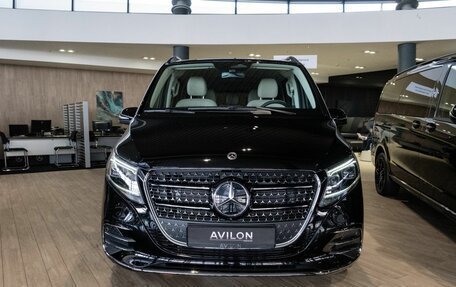 Mercedes-Benz V-Класс, 2024 год, 23 000 000 рублей, 2 фотография