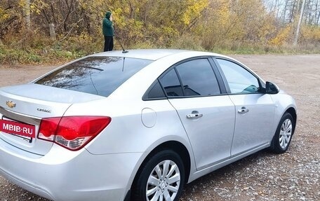 Chevrolet Cruze II, 2012 год, 935 000 рублей, 7 фотография