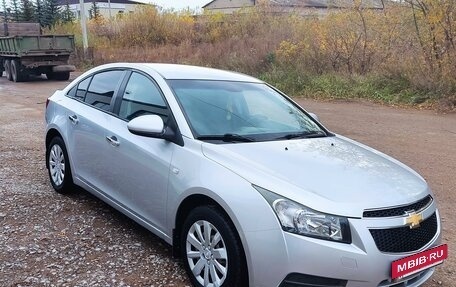 Chevrolet Cruze II, 2012 год, 935 000 рублей, 9 фотография