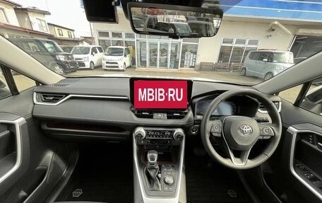 Toyota RAV4, 2021 год, 2 411 000 рублей, 11 фотография