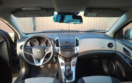 Chevrolet Cruze II, 2013 год, 815 000 рублей, 16 фотография