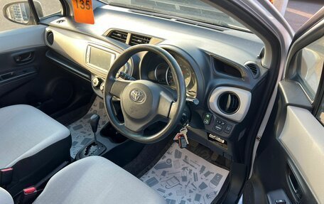 Toyota Vitz, 2013 год, 919 000 рублей, 10 фотография