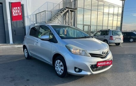 Toyota Vitz, 2013 год, 919 000 рублей, 8 фотография