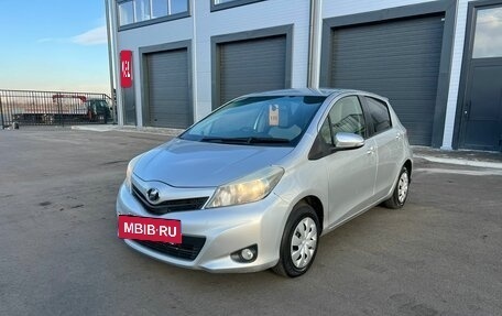 Toyota Vitz, 2013 год, 919 000 рублей, 2 фотография