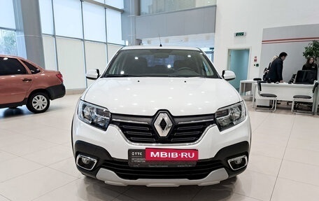 Renault Logan II, 2018 год, 1 221 000 рублей, 2 фотография