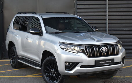 Toyota Land Cruiser Prado 150 рестайлинг 2, 2021 год, 7 990 000 рублей, 5 фотография