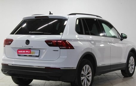 Volkswagen Tiguan II, 2022 год, 3 579 000 рублей, 5 фотография