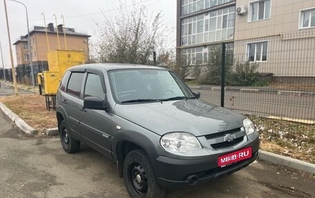 Chevrolet Niva I рестайлинг, 2018 год, 725 000 рублей, 1 фотография