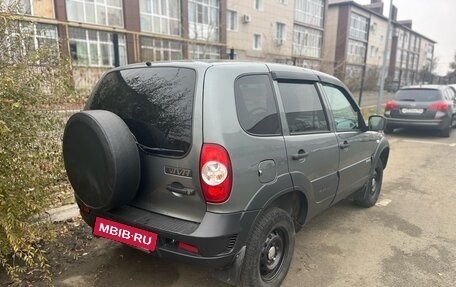 Chevrolet Niva I рестайлинг, 2018 год, 725 000 рублей, 3 фотография