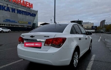 Chevrolet Cruze II, 2011 год, 800 000 рублей, 4 фотография