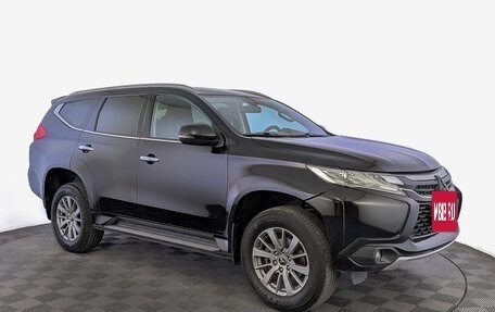 Mitsubishi Pajero Sport III рестайлинг, 2019 год, 3 490 000 рублей, 3 фотография