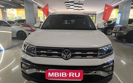 Volkswagen T-Cross I, 2020 год, 1 450 001 рублей, 2 фотография