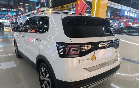 Volkswagen T-Cross I, 2020 год, 1 450 001 рублей, 17 фотография