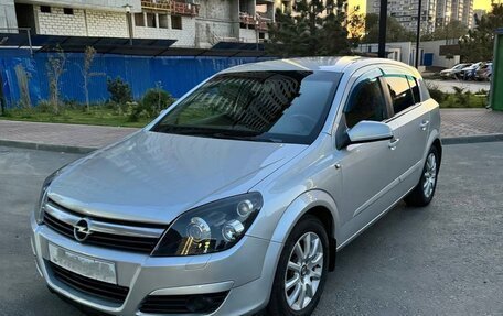 Opel Astra H, 2004 год, 590 000 рублей, 2 фотография