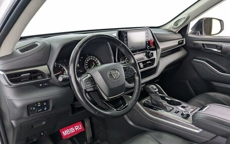 Toyota Highlander, 2020 год, 5 550 000 рублей, 15 фотография