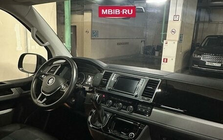 Volkswagen Multivan T6 рестайлинг, 2018 год, 5 500 000 рублей, 9 фотография