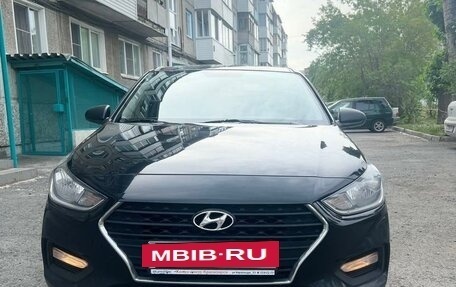 Hyundai Solaris II рестайлинг, 2017 год, 1 200 000 рублей, 6 фотография