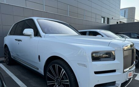 Rolls-Royce Cullinan, 2020 год, 44 000 000 рублей, 2 фотография