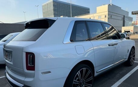 Rolls-Royce Cullinan, 2020 год, 44 000 000 рублей, 4 фотография