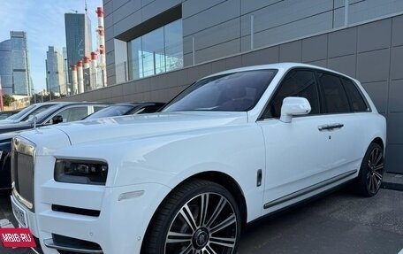 Rolls-Royce Cullinan, 2020 год, 44 000 000 рублей, 3 фотография