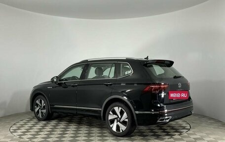 Volkswagen Tiguan II, 2023 год, 5 497 000 рублей, 4 фотография