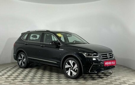 Volkswagen Tiguan II, 2023 год, 5 497 000 рублей, 3 фотография