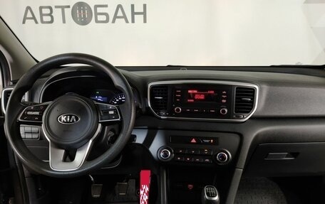 KIA Sportage IV рестайлинг, 2018 год, 2 299 000 рублей, 9 фотография