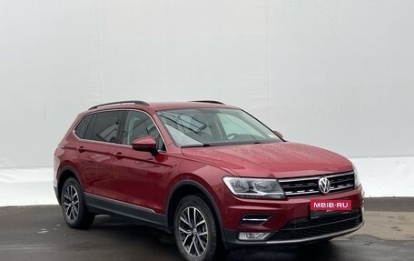 Volkswagen Tiguan II, 2019 год, 2 750 000 рублей, 3 фотография