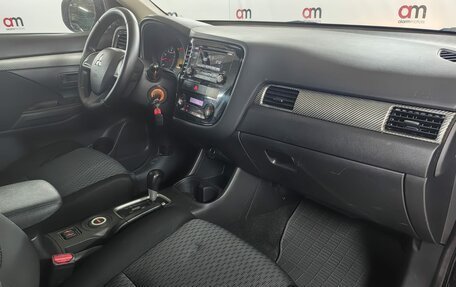 Mitsubishi Outlander III рестайлинг 3, 2013 год, 1 499 000 рублей, 12 фотография