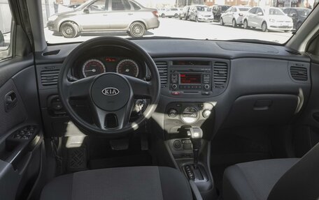 KIA Rio II, 2011 год, 799 000 рублей, 6 фотография