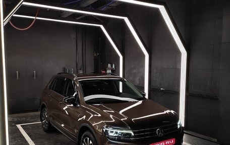 Volkswagen Tiguan II, 2019 год, 2 850 000 рублей, 1 фотография