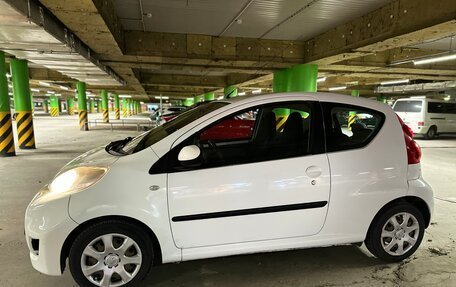 Peugeot 107 I рестайлинг, 2010 год, 450 000 рублей, 10 фотография