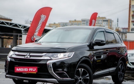 Mitsubishi Outlander III рестайлинг 3, 2018 год, 2 390 000 рублей, 4 фотография